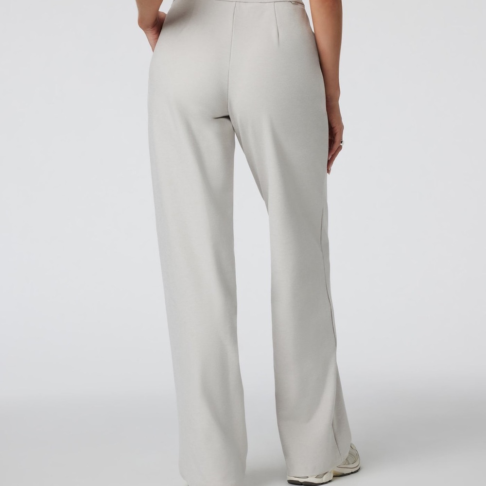 Vuori Women's Wide Leg Pants in Cream - Picture 3 of 12